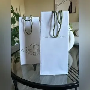 【レア】Van Cleef & Arpels PVCバッグ　ホワイト s_wp_65f11a60932a8a0d470b7414.webp